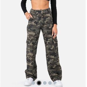 Adika Camouflage Cargo Pants S